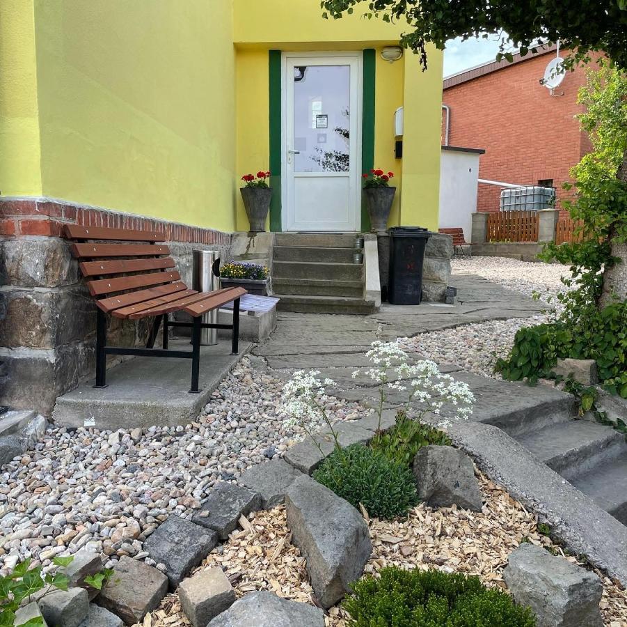 Penzion Slunecnice Dvůr Králové nad Labem Exterior foto