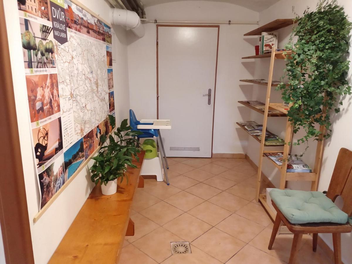 Penzion Slunecnice Dvůr Králové nad Labem Exterior foto